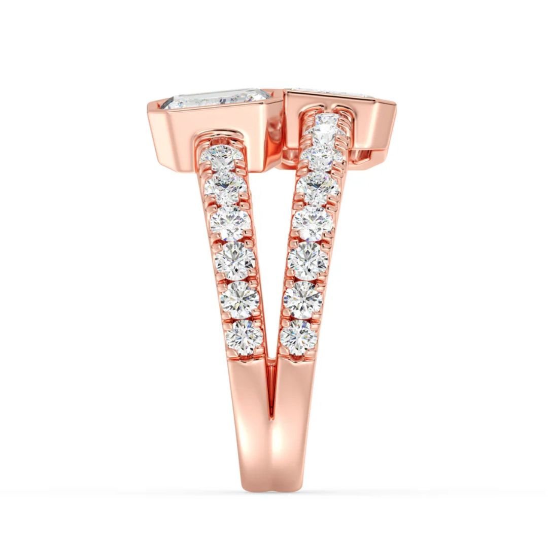 Emerald Bezel Split Ring - Image 11
