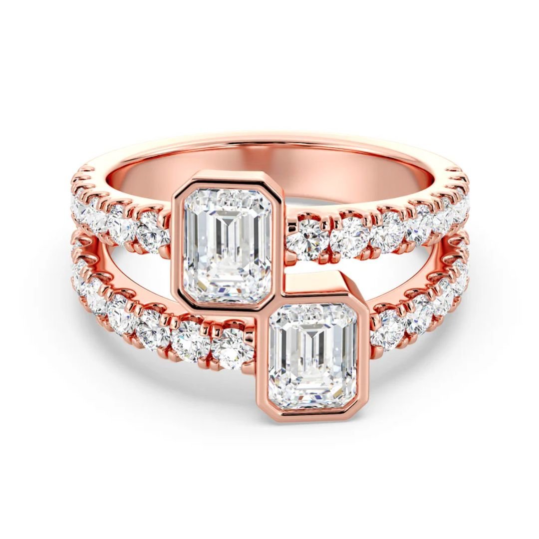 Emerald Bezel Split Ring - Image 9