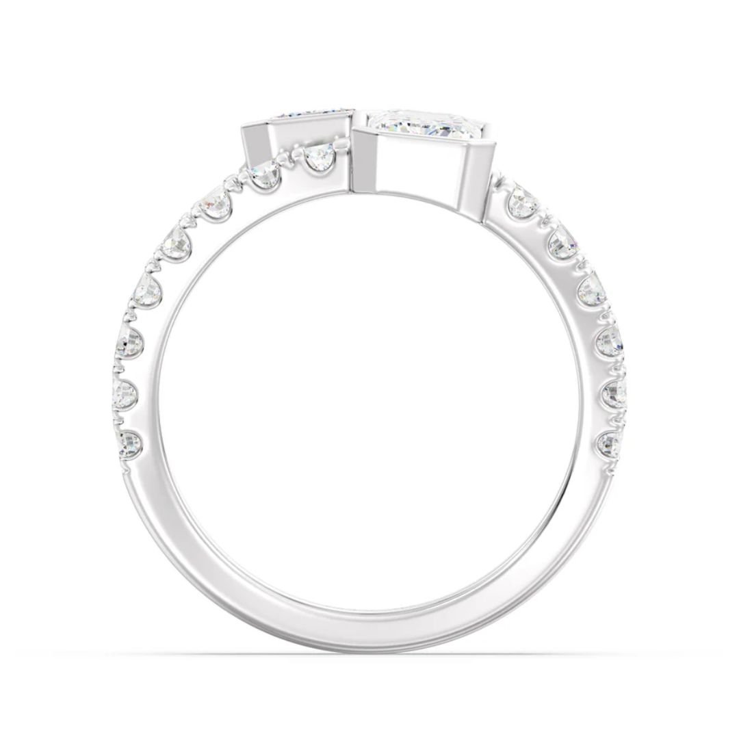 Emerald Bezel Split Ring - Image 8