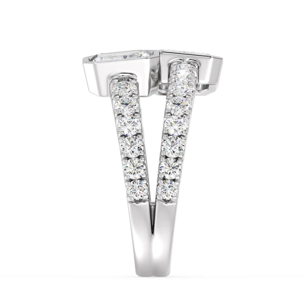 Emerald Bezel Split Ring - Image 7